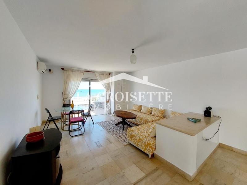 Duplex meublé S+1 pieds dans l'eau à La Marsa